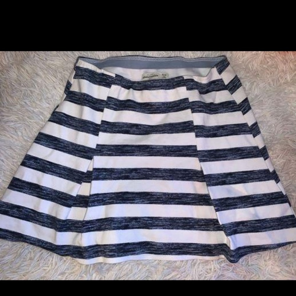 Abercrombie and Fitch pleated skirt